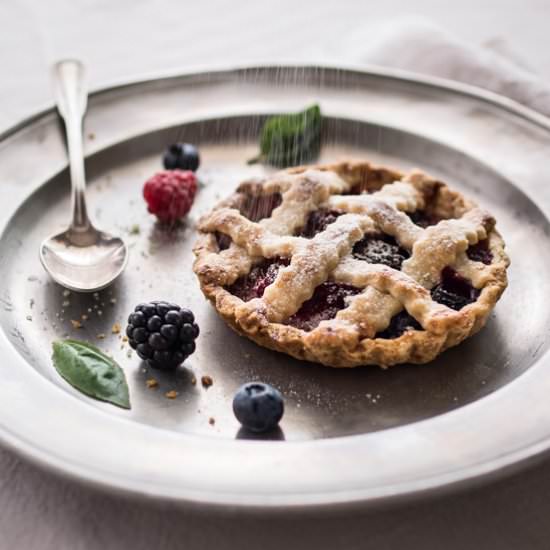Berry Tarts - Recipe photo by bakenoir