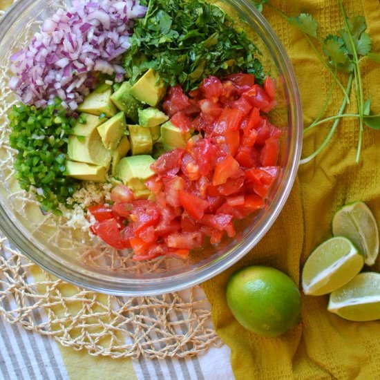 Guacamolly's Guacamole - Recipe photo by guaca-molly