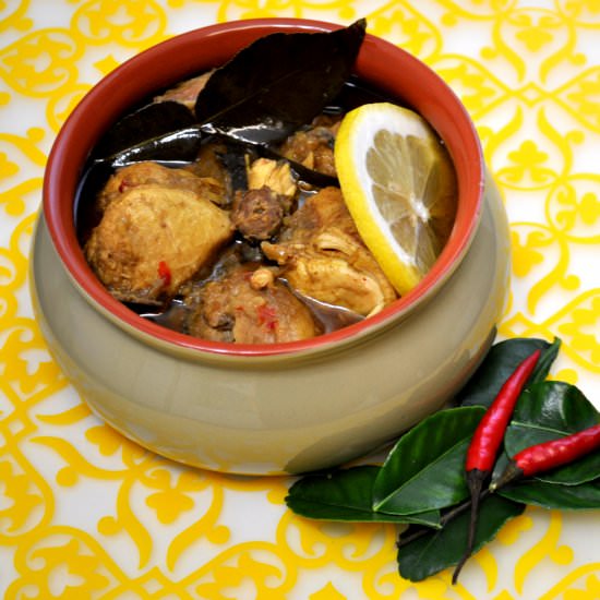 Chicken Curry with Kaffir Lime Leaf - Recipe photo by zestandleisure