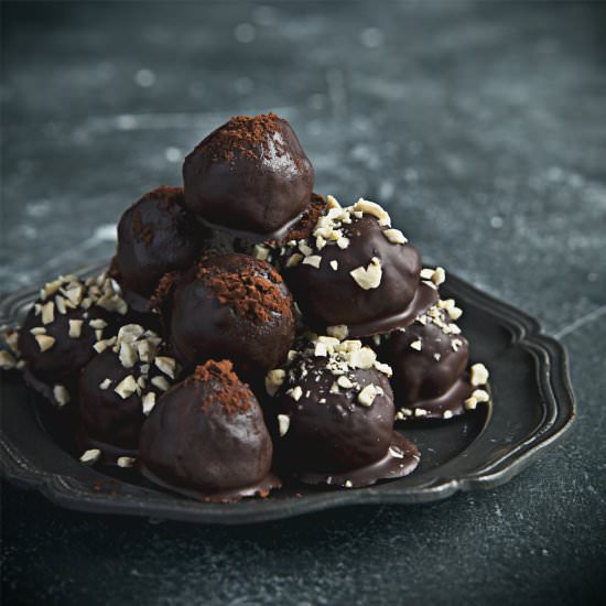 Butterscotch & PB Truffles - Recipe photo by passthefood