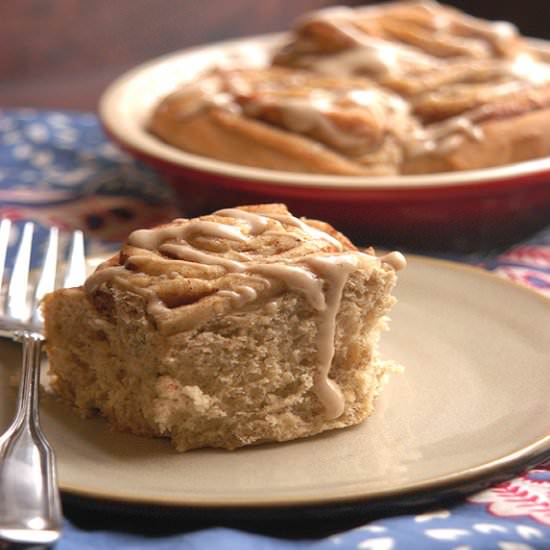 Maple Banana Cinnamon Rolls - Recipe photo by bashfulbao