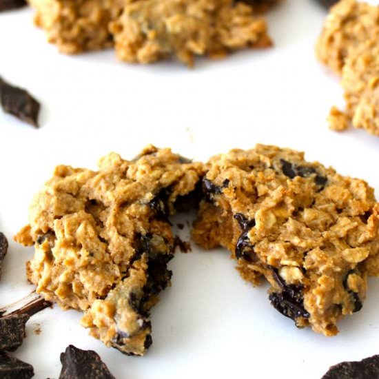 Peanut Butter Oatmeal Chunk Cookies - Recipe photo by Sweet To The Soul