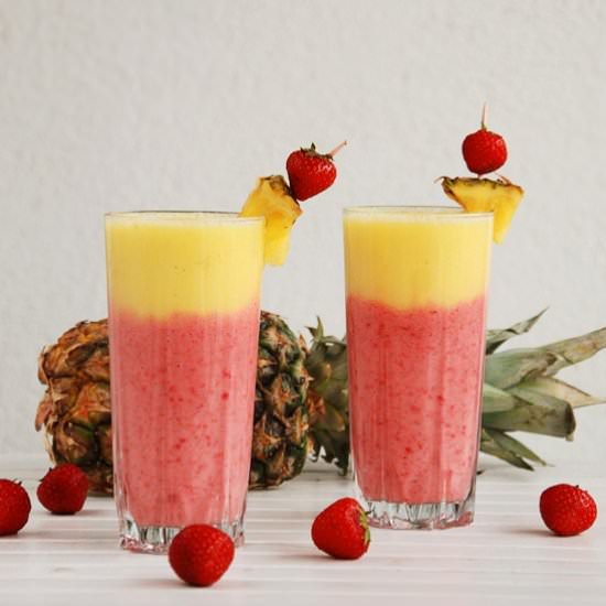 Pineapple and Strawberry Smoothie - Recipe photo by Moja Galeria Smaku
