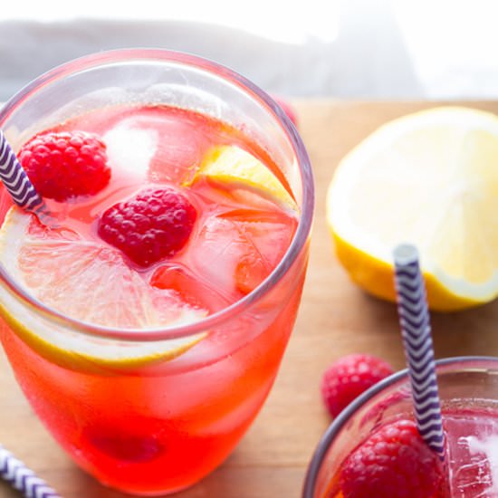 Raspberry & Limoncello Lemonade - Recipe photo by sweetpeasandsaffron