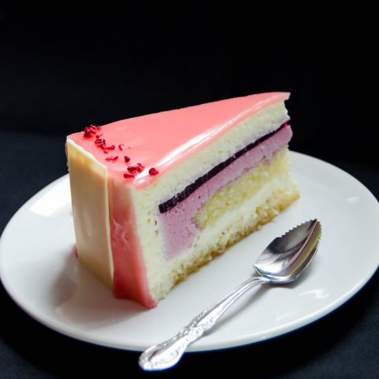 Coconut and Berry Entremet - Recipe photo by PastryWorkshop