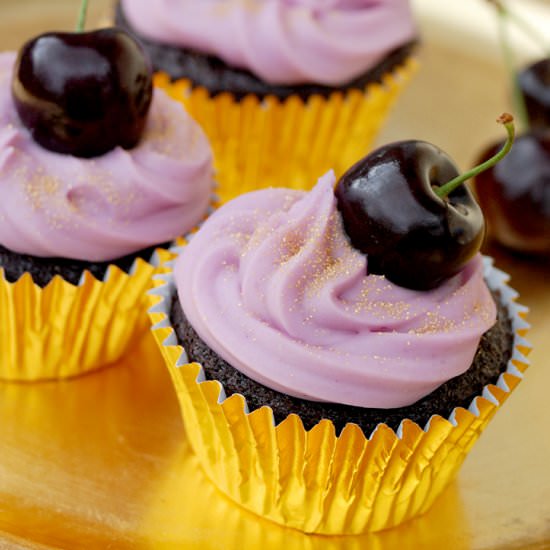 Vegan Chocolate and Cherry Cakes - Recipe photo by flavourphotos