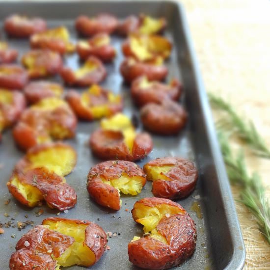 Smashed Rosemary Potatoes - Recipe photo by TheGlowingFridge