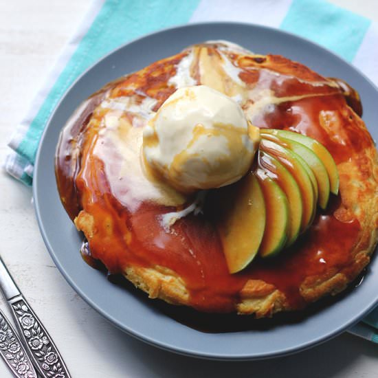 Single Lady Apple Pancake - Recipe photo by Sarah-TheSugarHit