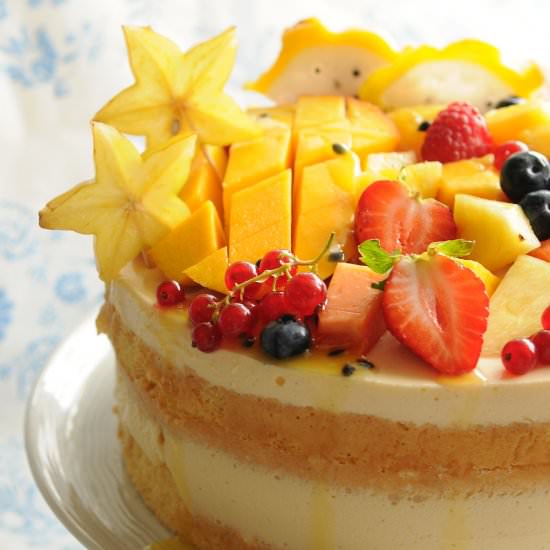 Tropical Cake with Exotic Fruits - Recipe photo by baunilha