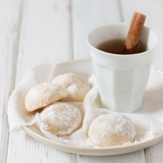 Melt In Your Mouth Butter Cookies - Recipe photo by pretty simple sweet