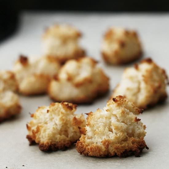 Coconut Macaroons - Recipe photo by Enzo the Baker