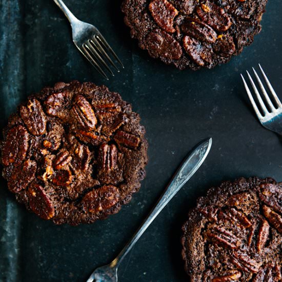 Double Chocolate Pecan Pie - Recipe photo by handmademood