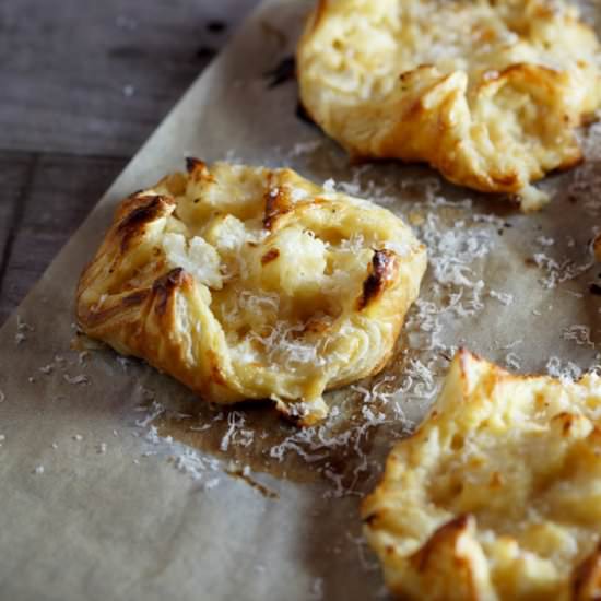 Cauliflower cheese pastries - Recipe photo by Simply Delicious