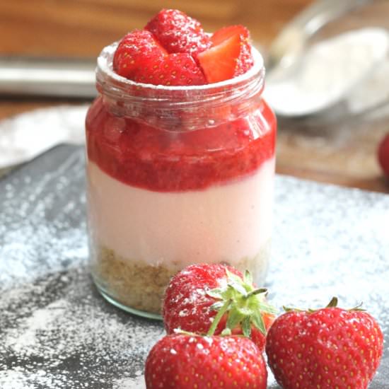 Skinny Strawberry Cheesecake - Recipe photo by myfussyeater