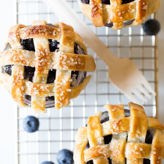 Mini Mason Jar Blueberry Pies - Recipe photo by handmademood