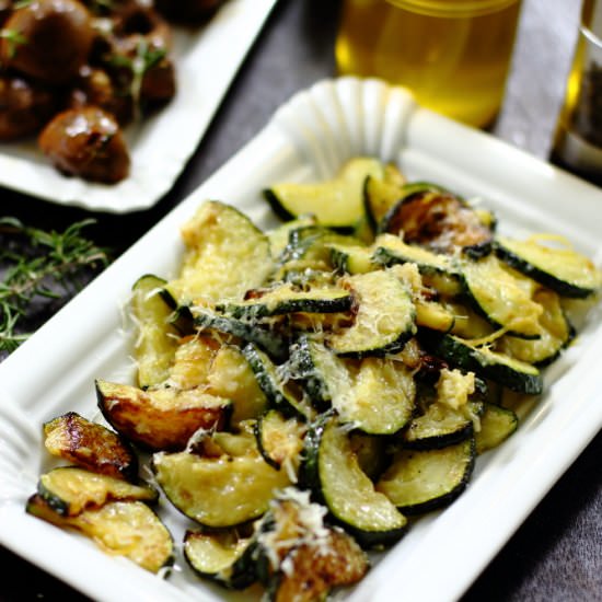 Sauteed Zucchini with Garlic - Recipe photo by picantecooking