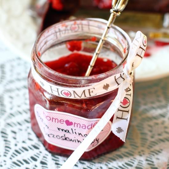 Peach and Raspberry Jam - Recipe photo by picantecooking