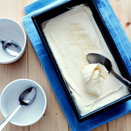 Homemade Vanilla Ice Cream - Recipe photo by zoom yummy