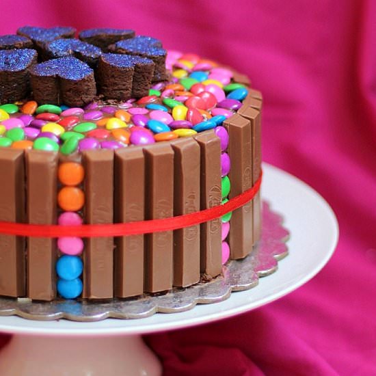 Kit Kat & Gems Cake - Recipe photo by divyapramil