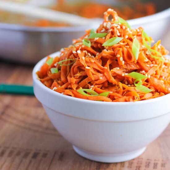 Spicy Peanut Carrot Noodles - Recipe photo by Julies Jazz