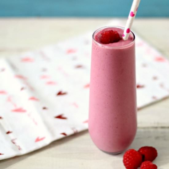 Summer Smoothie for Boosting Energy - Recipe photo by AnaChoop