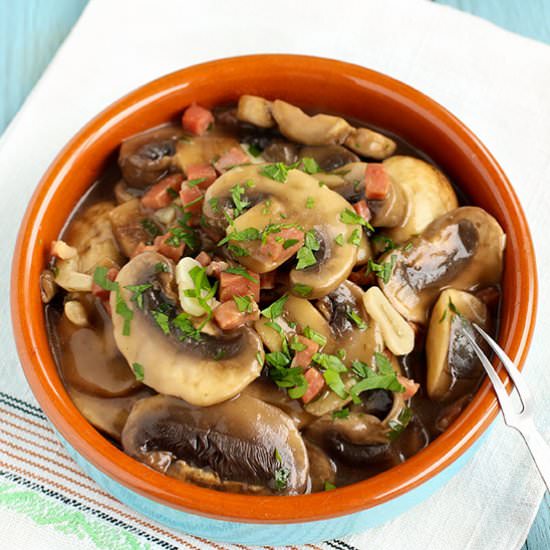 Sauté Mushrooms with Serrano Ham - Recipe photo by danceofsaucepans