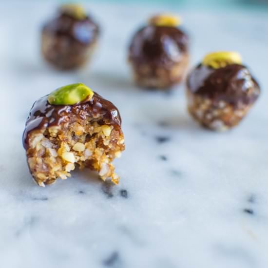 Mint Chocolate Bites - Recipe photo by healthynibblesandbits