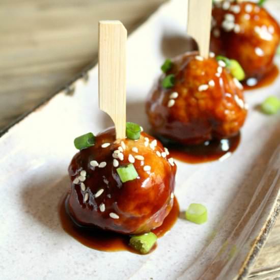Lightened-up Asian Hoisin Meatballs - Recipe photo by thetastybite