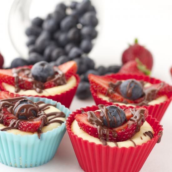 Healthy Strawberry Cheesecake Bites - Recipe photo by proshapefitness