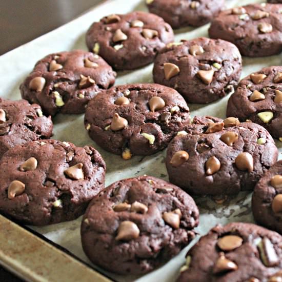 Triple Chocolate Mint Cookies - Recipe photo by Abountifullove