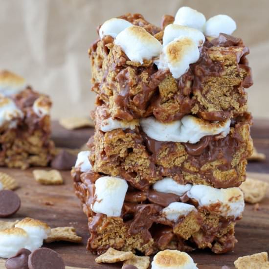Smores Golden Graham Bars - Recipe photo by ChefLindseyFarr