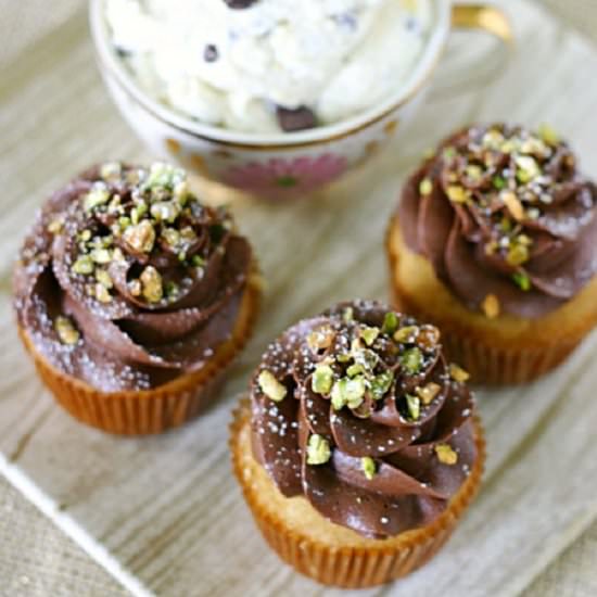 Cannoli Cupcakes - Recipe photo by yummycrumble