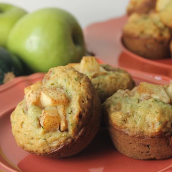 Cinnamon Apple Zucchini Muffins - Recipe photo by ArtsCrackers