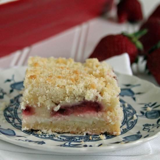 Strawberry Cheesecake Crumb Bars - Recipe photo by Joan@ Chocolate and more