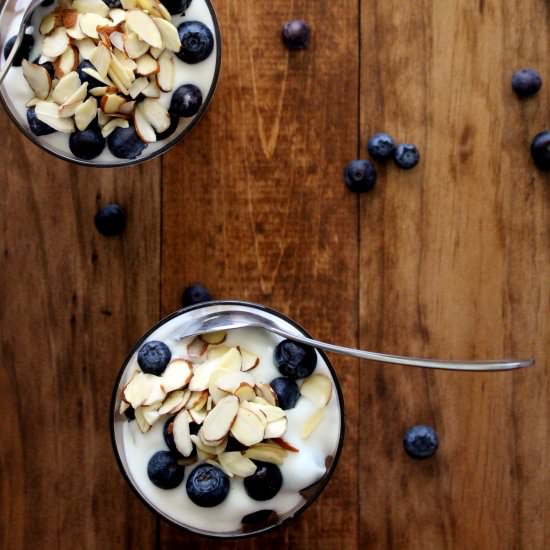 Blueberry Almond Oatmeal Parfait - Recipe photo by the wheatless kitchen