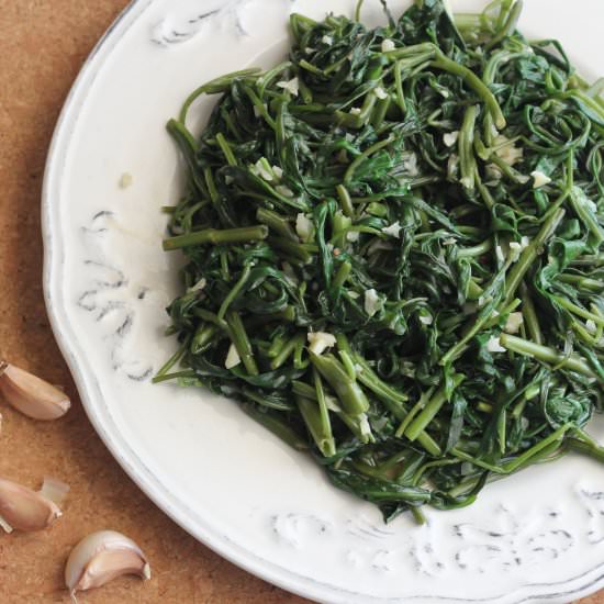 Water Spinach with Fermented Tofu - Recipe photo by Boriville