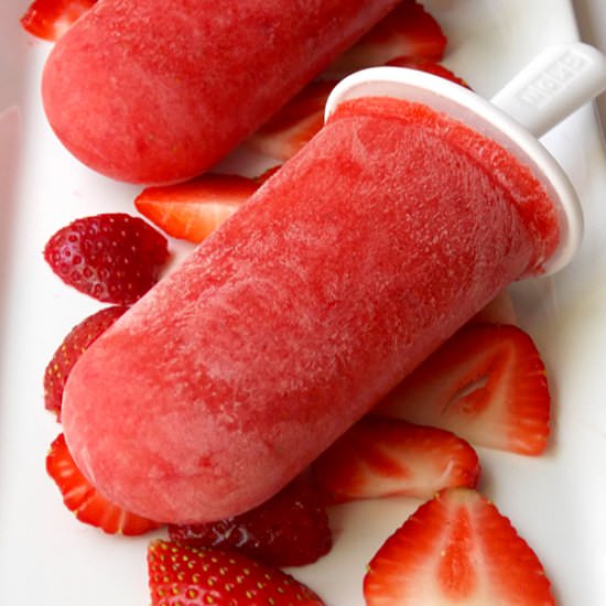 Strawberry Banana Popsicles - Recipe photo by emilyssweetindulgence