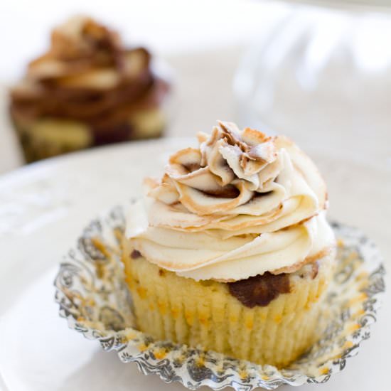 Chocolate Vanilla Marble Cupcakes - Recipe photo by a latte food