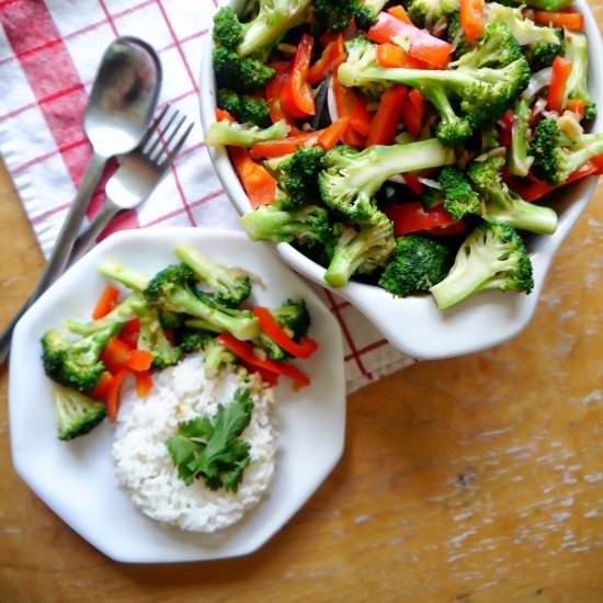 Broccoli with Thai Oyster Sauce - Recipe photo by Thai-Foodie