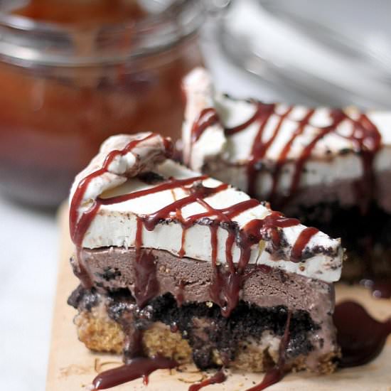 Ice Cream Cake 101 - Recipe photo by VRAI Magazine