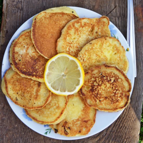 Lemony Pancakes with Semolina - Recipe photo by Angelika Knop