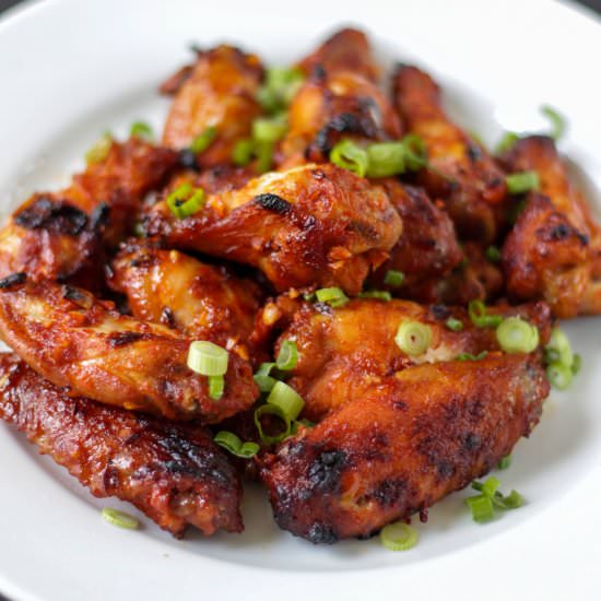 Sriracha Garlic WIngs - Recipe photo by kmwizzle