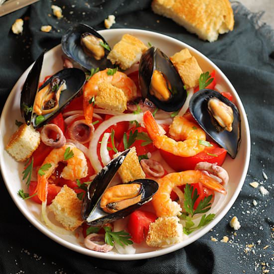 Seafood Panzanella Salad - Recipe photo by Zoka
