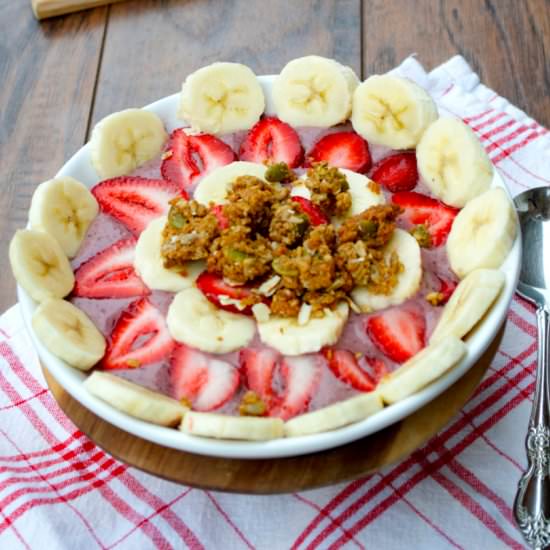 Acai Berry Bowl - Recipe photo by plaidandpaleo