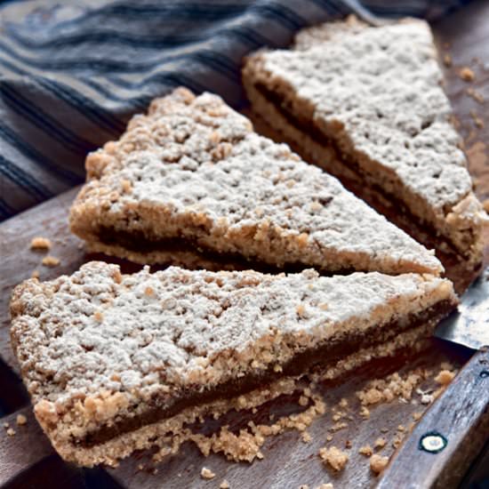 Home-made Nutella Crumble Tart - Recipe photo by Azabel