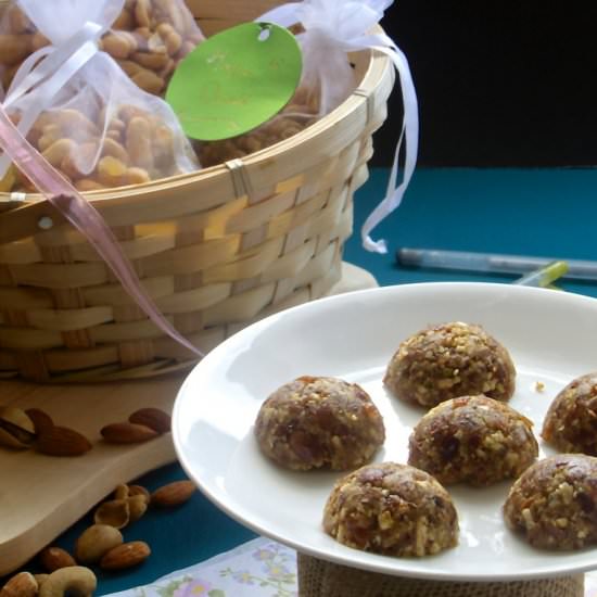 Dry fruit rolls - Recipe photo by themagicsaucepan