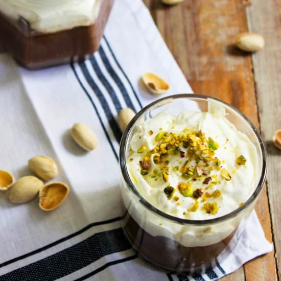 Instant Chocolate Mousse - Recipe photo by cassiboeno