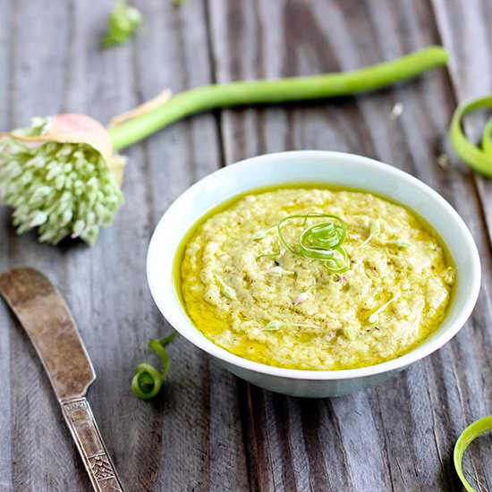 Garlic Flower Pesto - Recipe photo by calizona