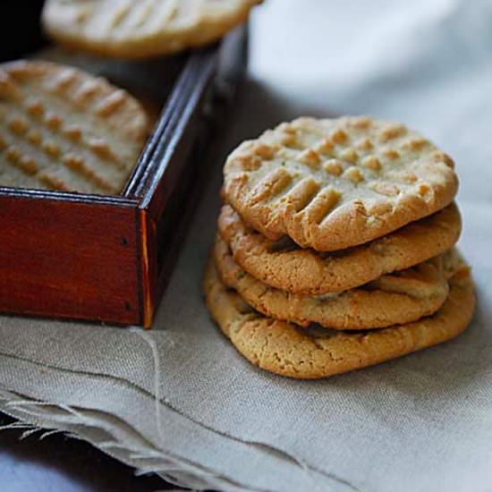 Classic Peanut Butter Cookies - Recipe photo by Momtastic