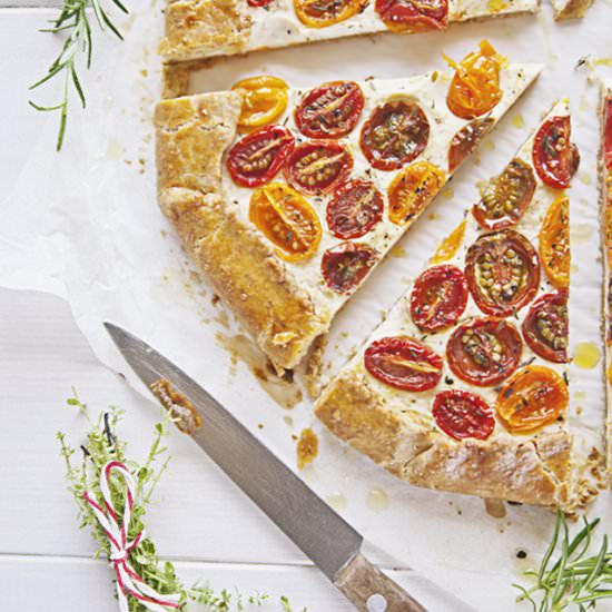 Tomato & Ricotta Galette - Recipe photo by passthefood